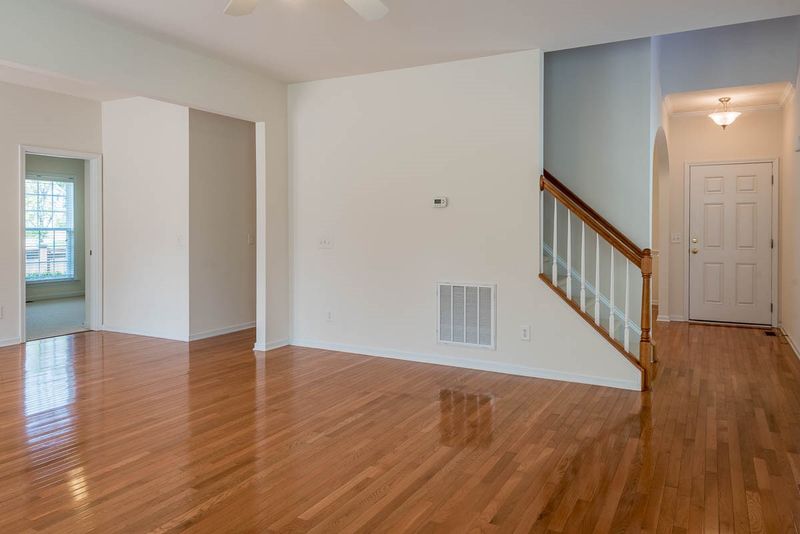 202 Mabley Pl, Cary, NC 27519