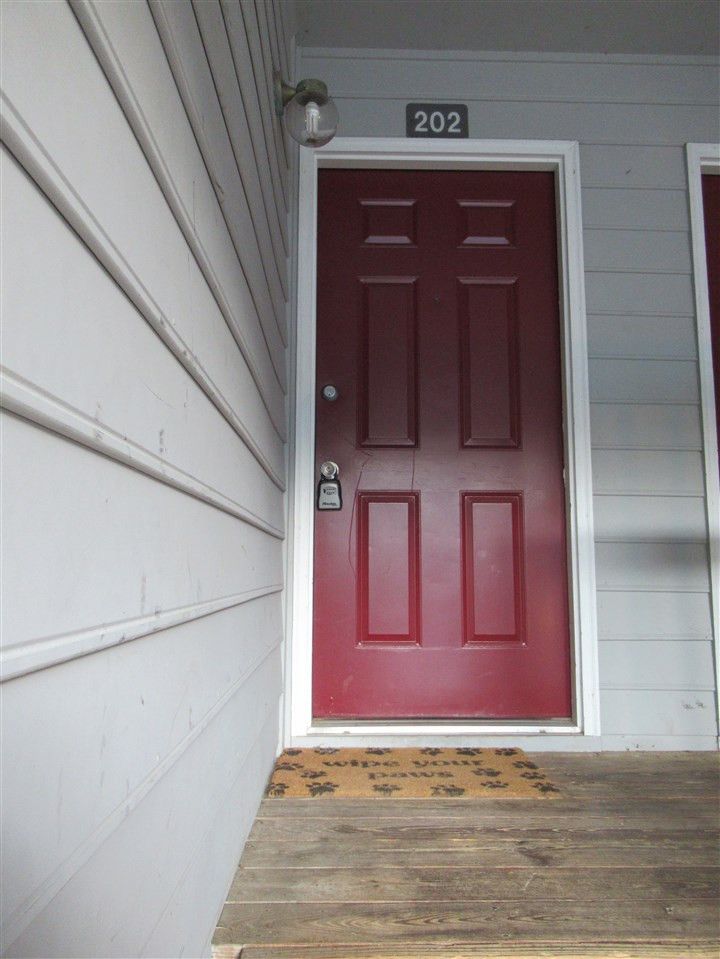 202 Mcgregor Dr #202, Chapel Hill, NC 27514
