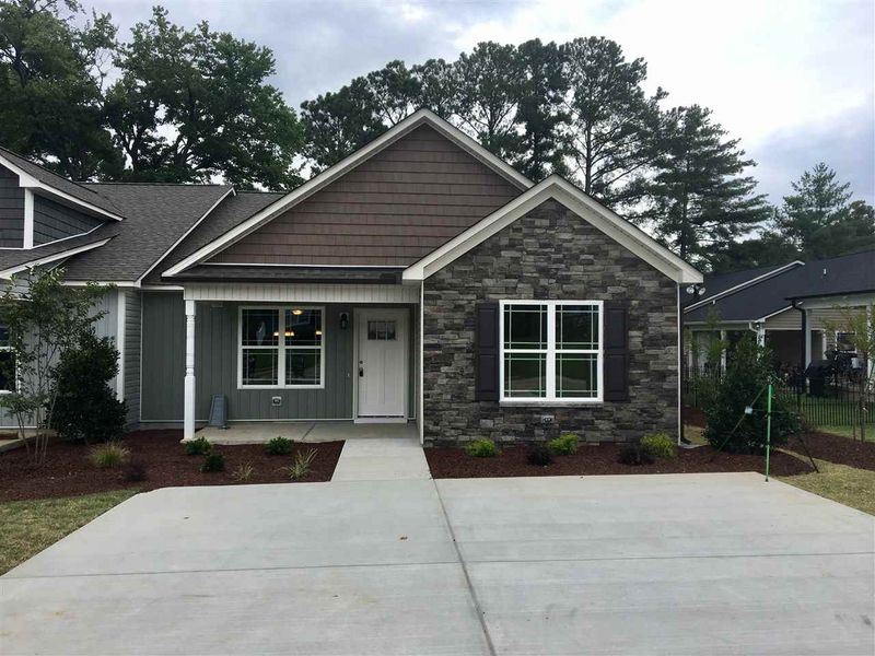 202 N Mckinley St, Benson, NC 27504