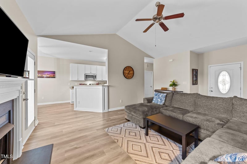 202 Meadow Loop Dr, Clayton, NC 27527