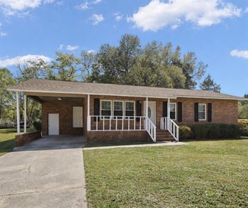 202 Mercer St, Red Springs, NC 28384