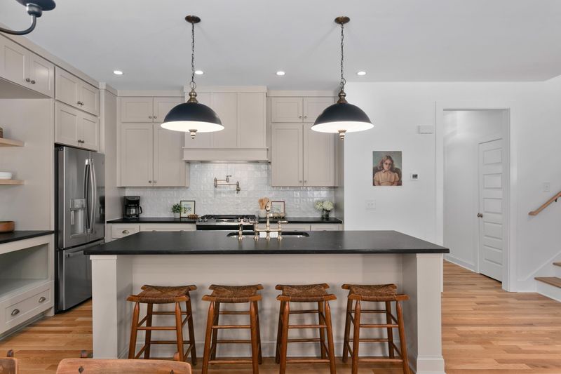 202 Myers Ave, Raleigh, NC 27604