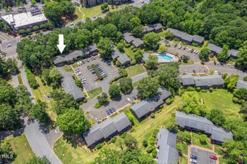 202 Oak Tree Dr, Chapel Hill, NC 27517
