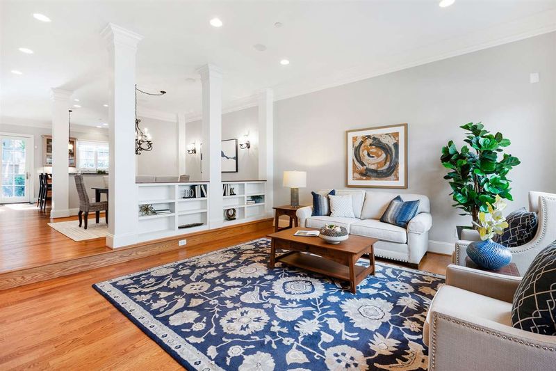 202 Old Franklin Grove Dr, Chapel Hill, NC 27514
