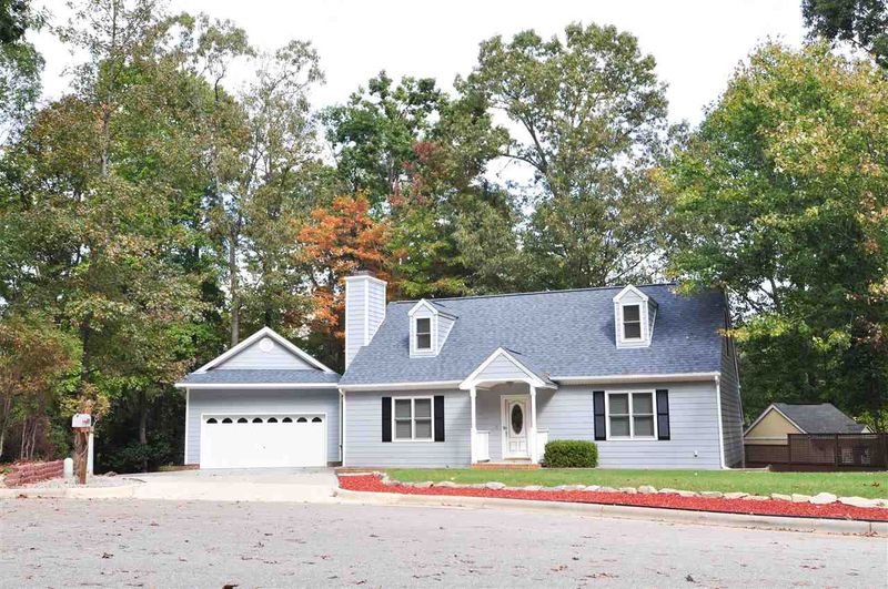 202 Oscar Ln, Cary, NC 27513