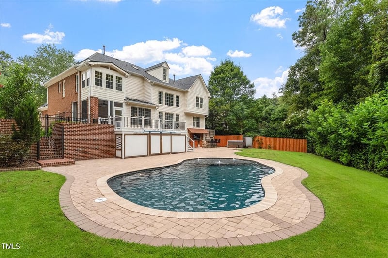 202 Oxford Creek Rd, Cary, NC 27519