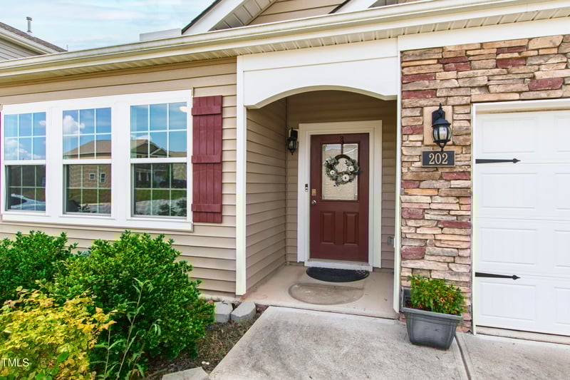 202 Painted Way, Clayton, NC 27527