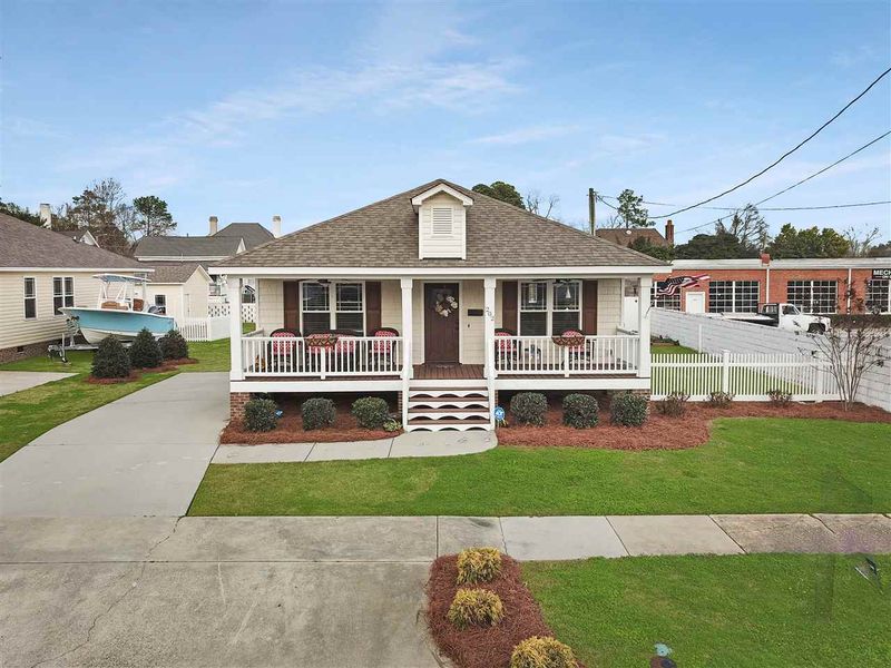 202 W Parrish Dr, Benson, NC 27504