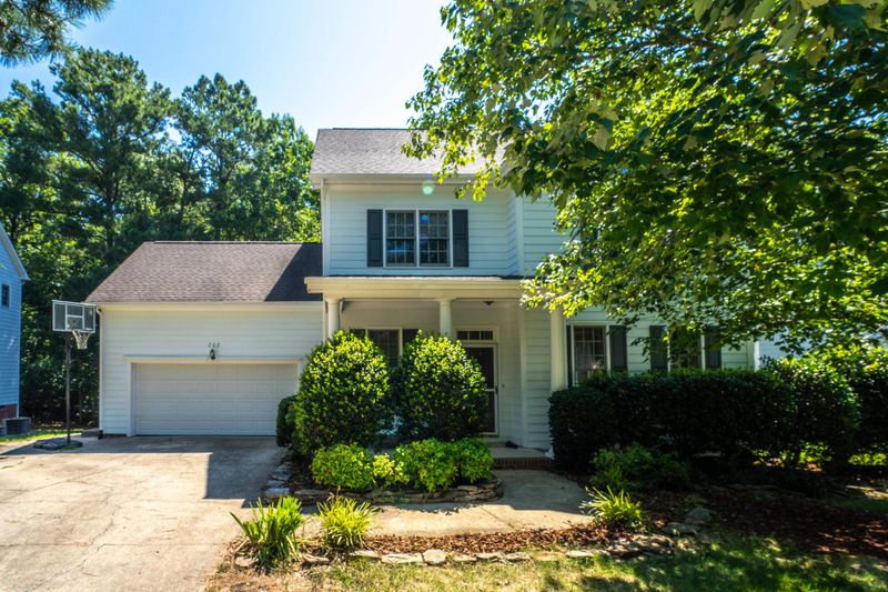 202 Perry Creek Dr, Chapel Hill, NC 27514