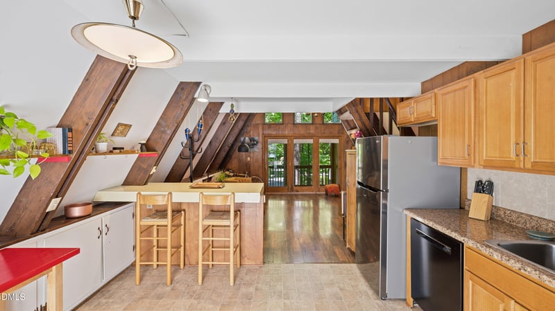 202 Purefoy Rd, Chapel Hill, NC 27514