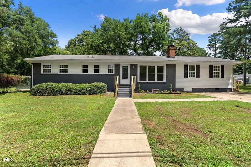 202 Purvis St, Garner, NC 27529