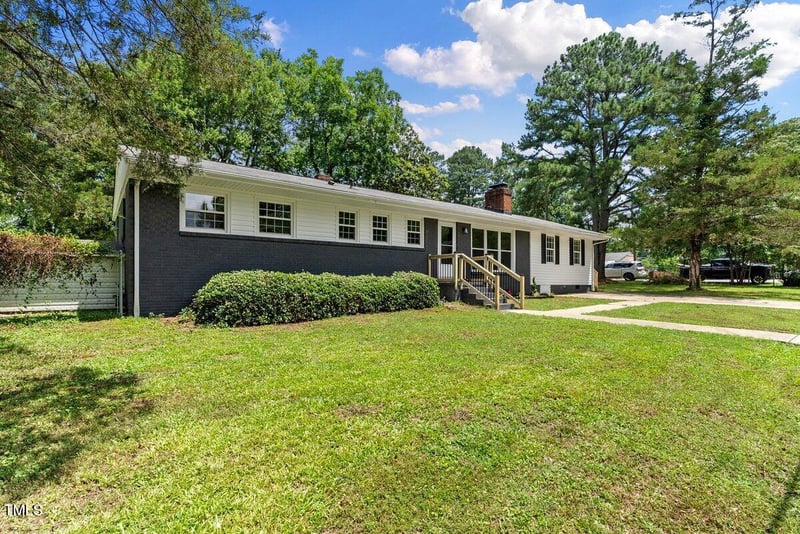 202 Purvis St, Garner, NC 27529