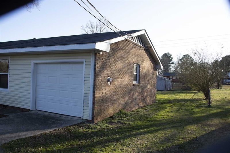 202 Queen Guenevere Trl, Garner, NC 27529