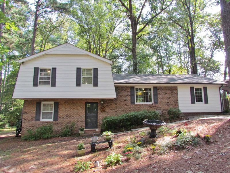 202 Rochelle Dr, Knightdale, NC 27545
