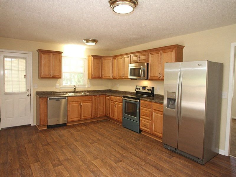 202 Rolling Ridge Cir, Garner, NC 27529