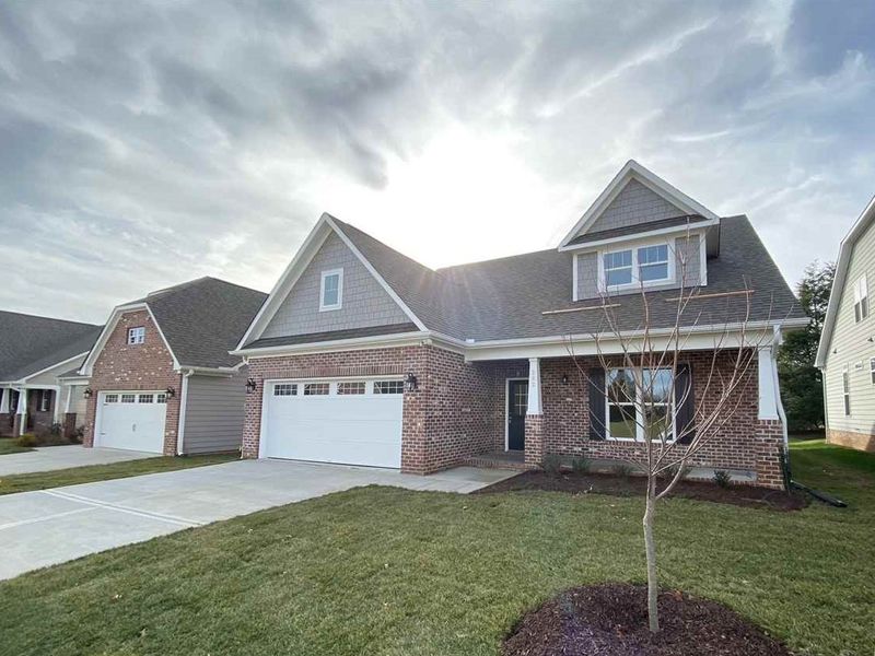 202 Sam Snead Dr, Mebane, NC 27302