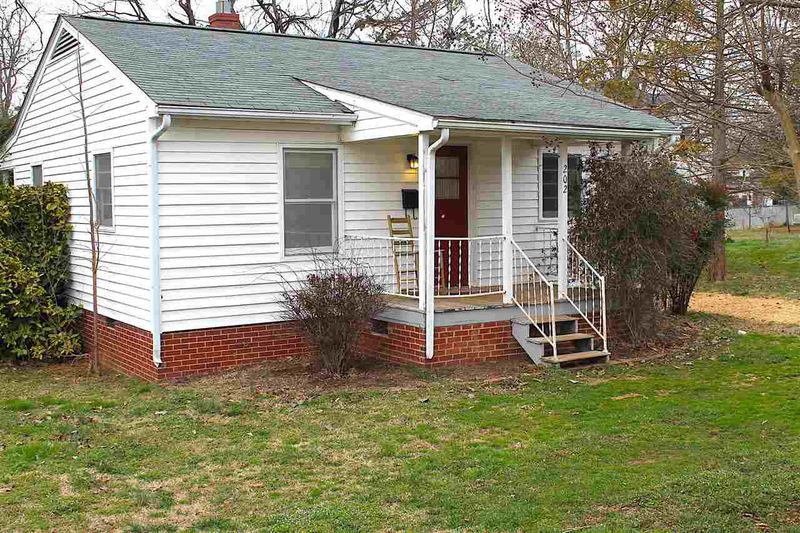 202 S Second St, Mebane, NC 27302