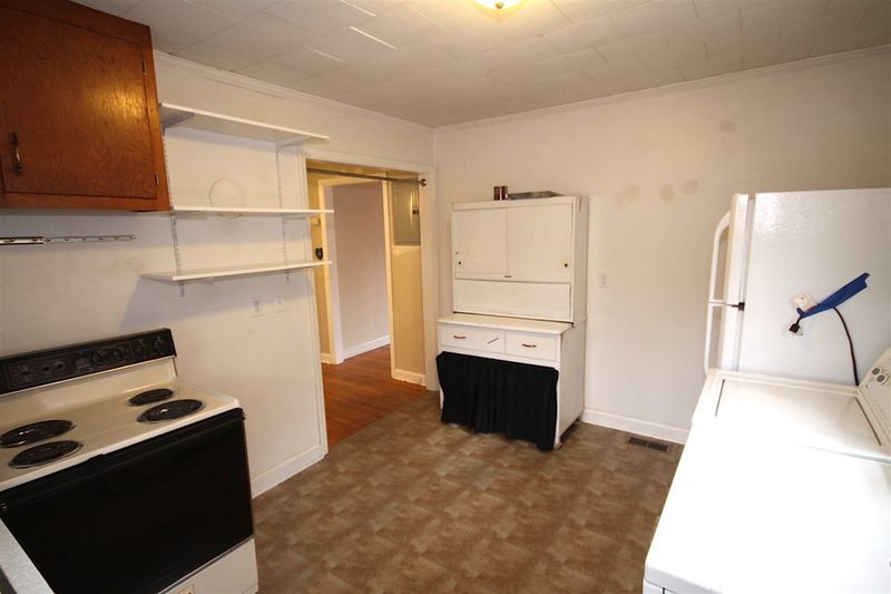 202 S Second St, Mebane, NC 27302