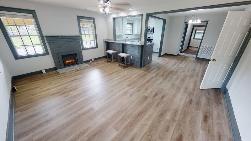 202 N Smith St, Clayton, NC 27520