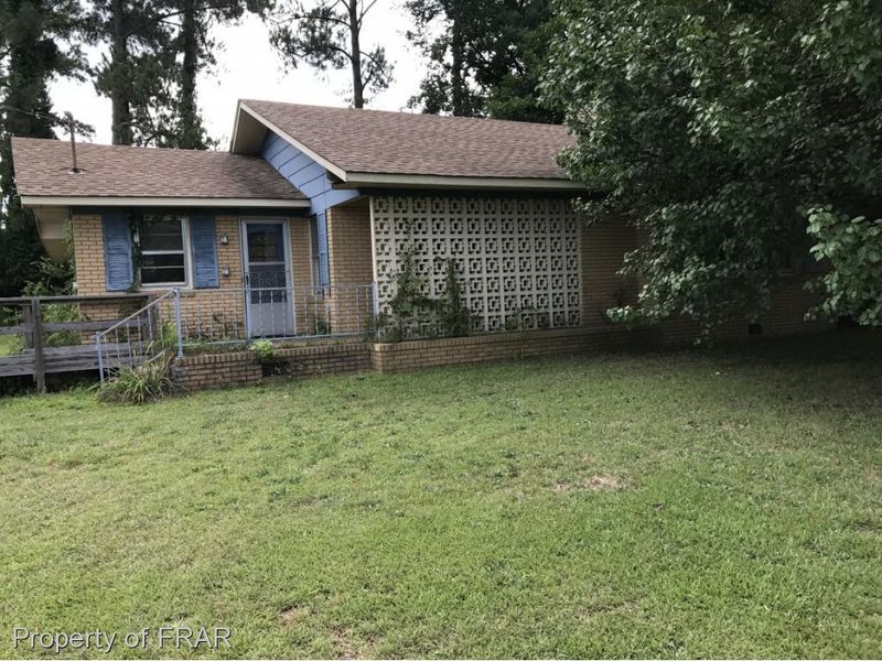 202 N Spring Branch Rd, Dunn, NC 28334