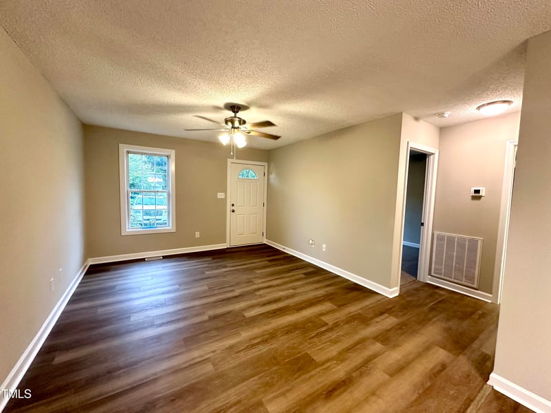 202 St James Ct, Clayton, NC 27520