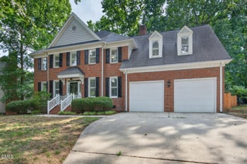 202 Stoneleigh Dr, Cary, NC 27511