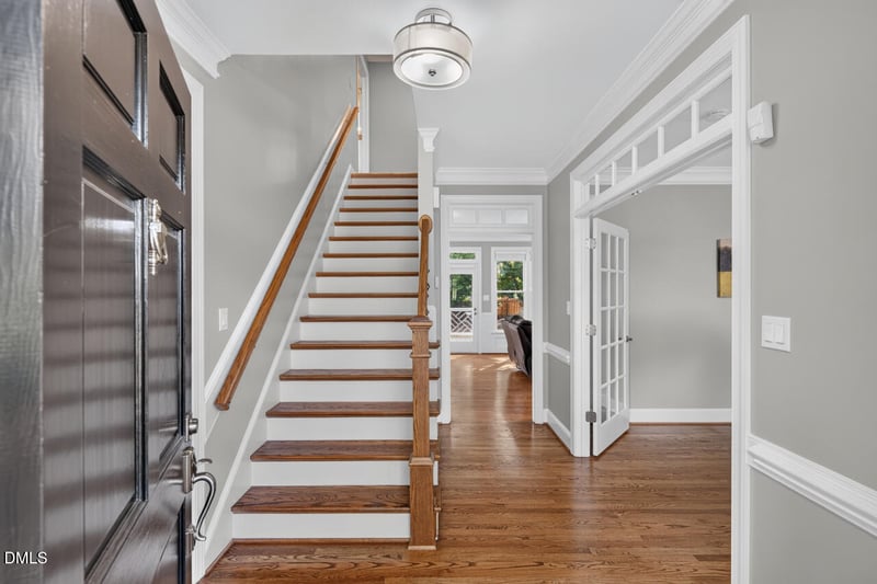 202 Stoneleigh Dr, Cary, NC 27511