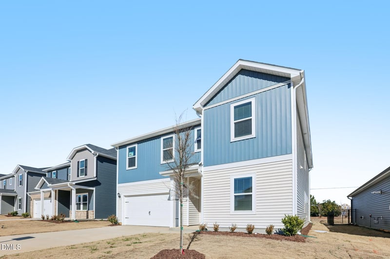 202 Thistle Patch Pl, Angier, NC 27501