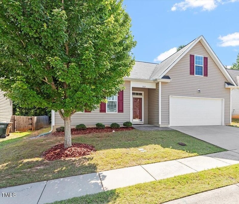 202 Verrazano Pl, Clayton, NC 27520