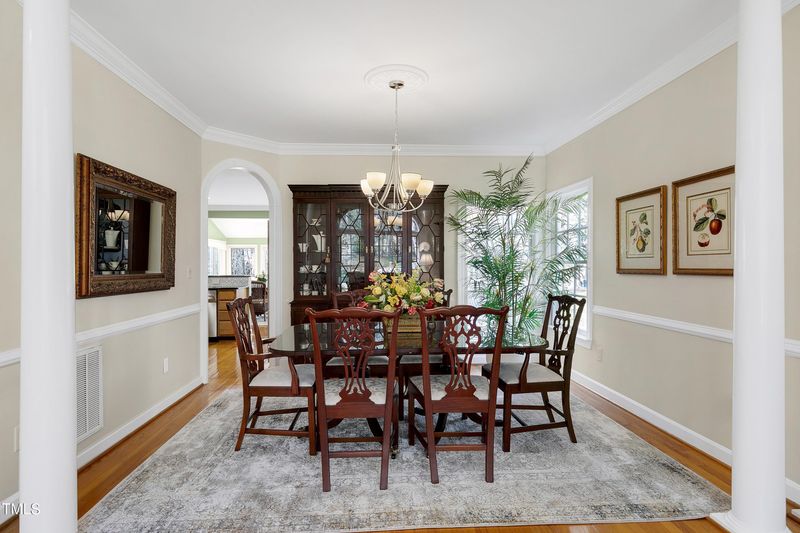 202 Whisperwood Dr, Cary, NC 27518