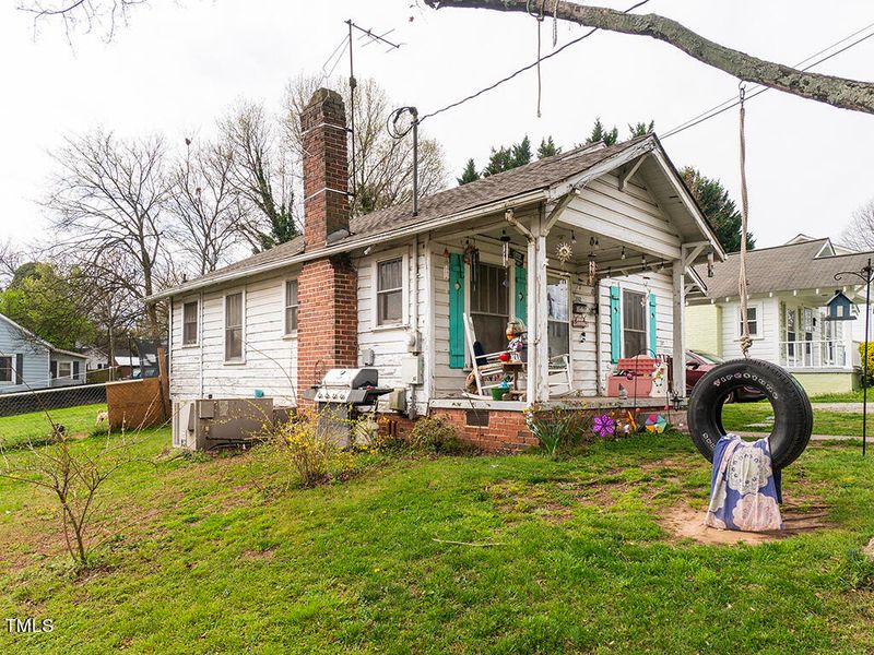 202 Whitsett St, Graham, NC 27253