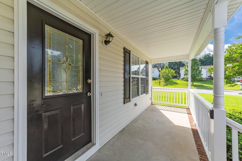 202 Wimbledon Ct, Clayton, NC 27520