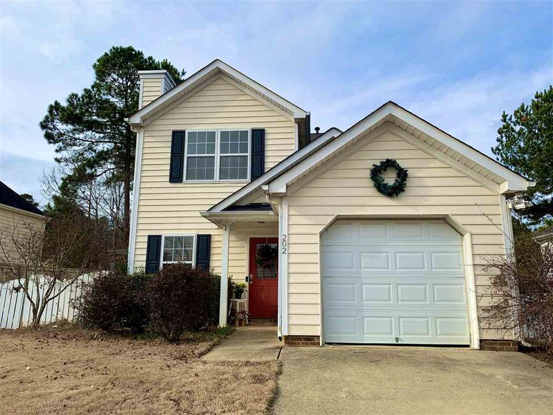 202 Windcap Dr, Apex, NC 27539