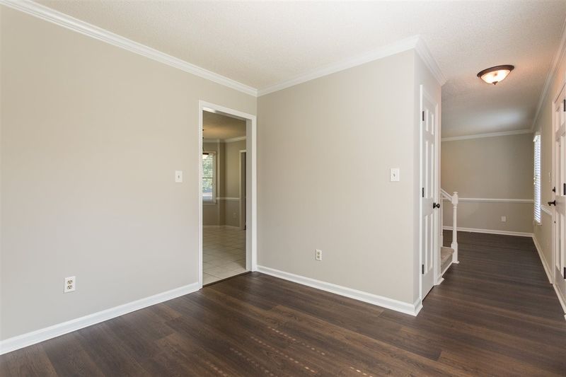 202 Wood Hollow Dr, Cary, NC 27513