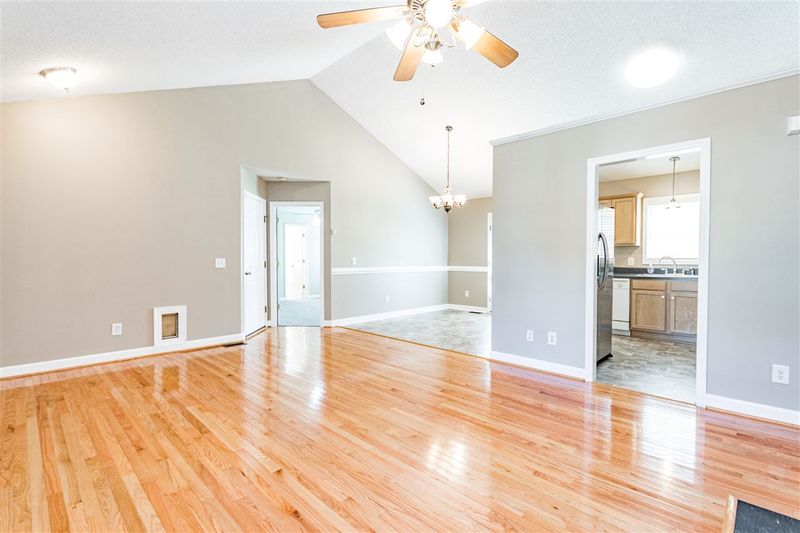 2020 Fairview Ln, Sanford, NC 27330