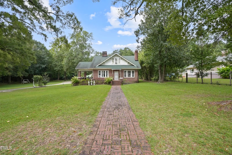 2020 Lee Ave, Sanford, NC 27330