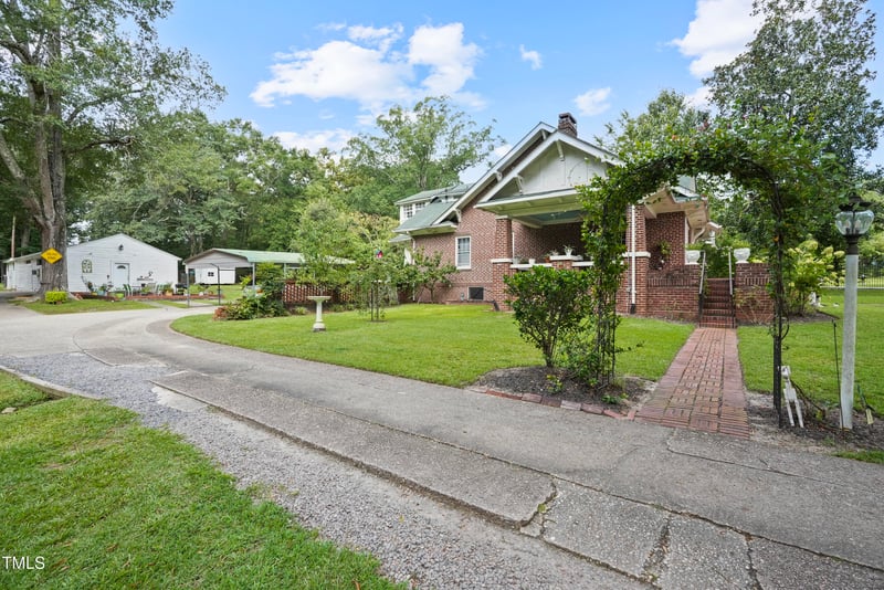 2020 Lee Ave, Sanford, NC 27330