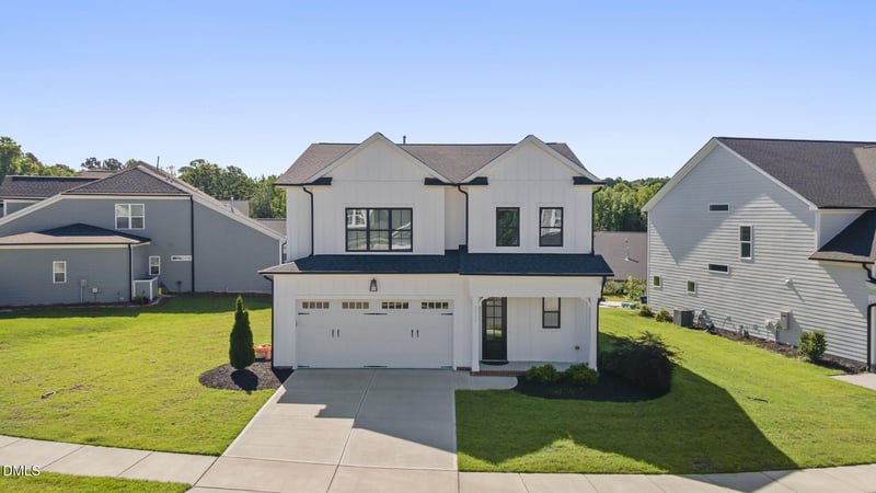 2020 Moonraker Dr, Fuquay Varina, NC 27526