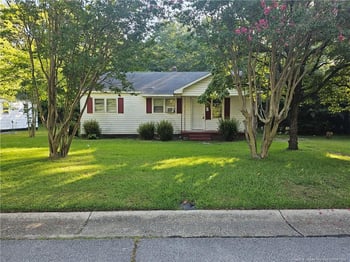 2020 Newark Ave, Fayetteville, NC 28301