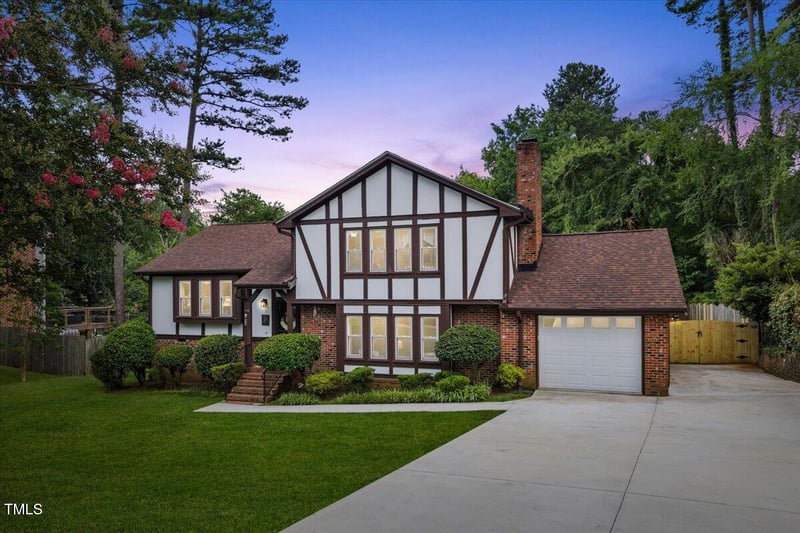 2020 Port Royal Rd, Raleigh, NC 27609