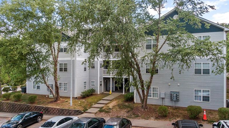 2020 University Woods Dr #101, Raleigh, NC 27603