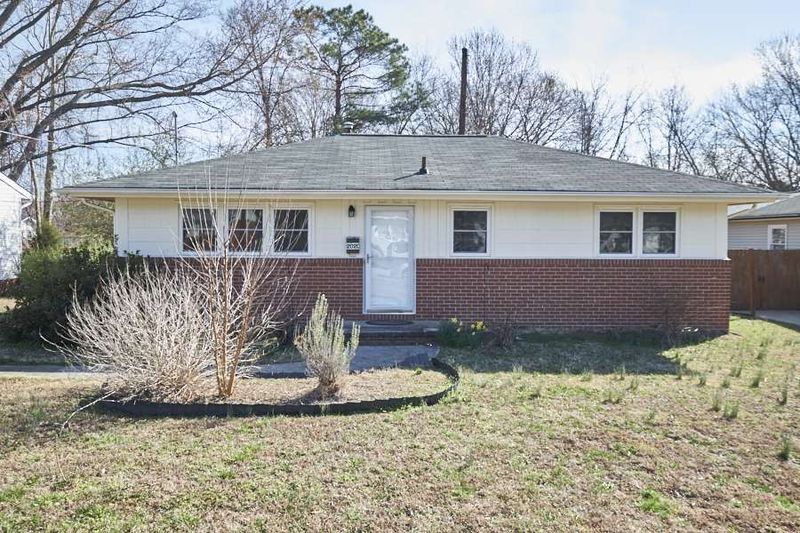 2020 Walnut St, Durham, NC 27705