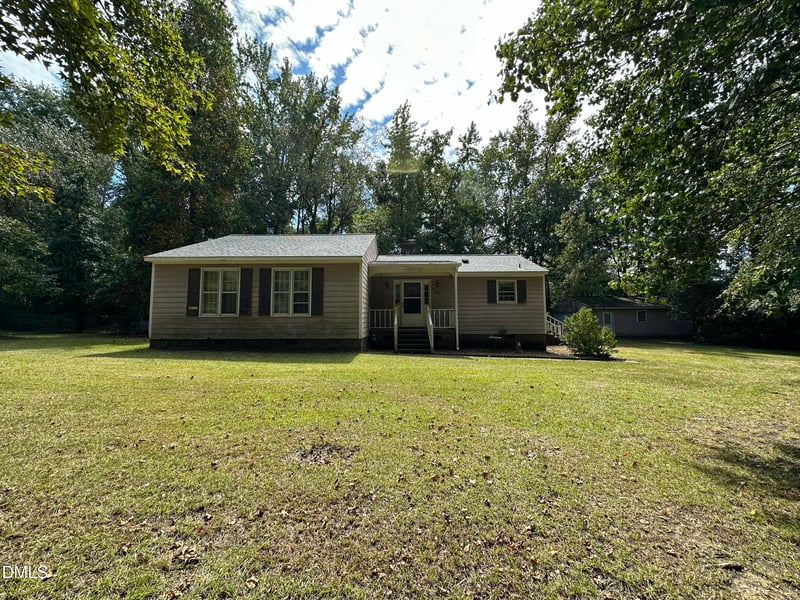 2021 Fort Dr, Clayton, NC 27520