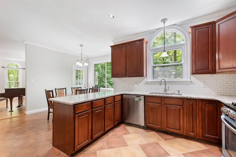 2021 Kinleys Way, Raleigh, NC 27613