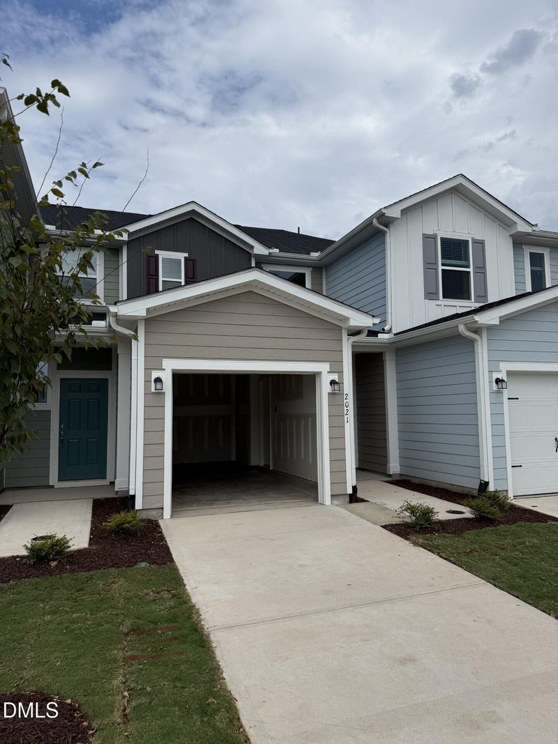 2021 Oakdale Dr, Durham, NC 27703
