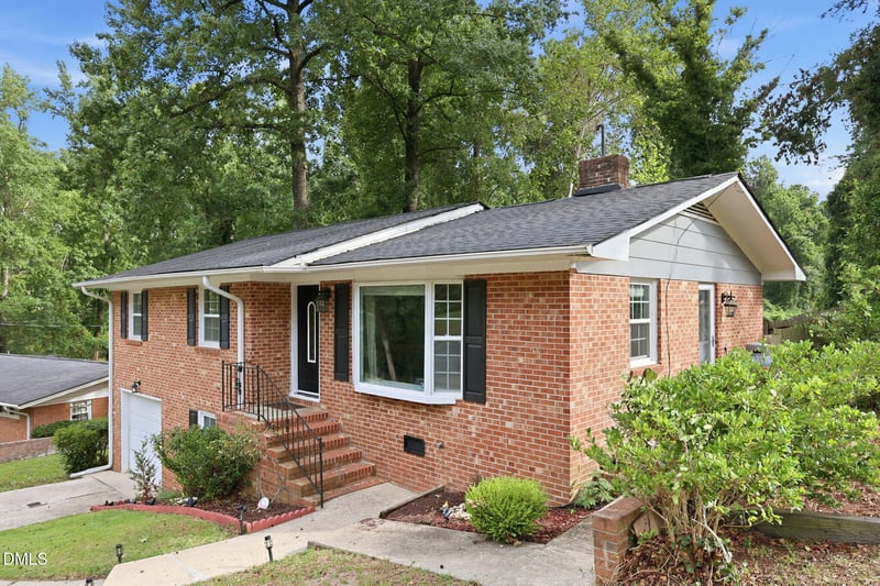 2021 Spruce St, Fayetteville, NC 28303