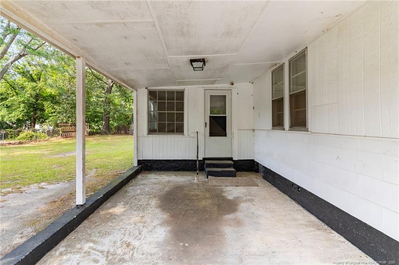 2022 Newark Ave, Fayetteville, NC 28301