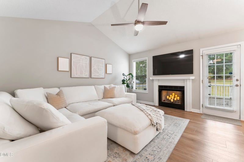 2023 Francis Dr, Archer Lodge, NC 27527