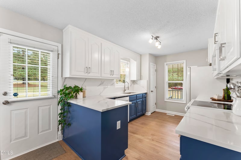 2023 Francis Dr, Archer Lodge, NC 27527