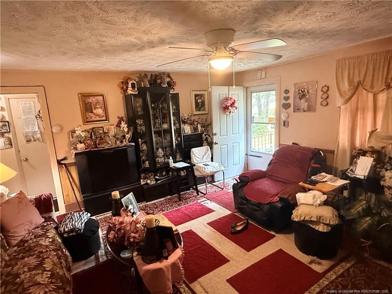 2023 Newark Ave, Fayetteville, NC 28301